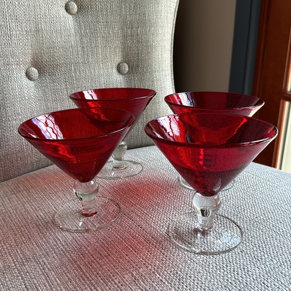 Artland Iris Ruby Red Hand Blown Bubble Gasses (Set of 4) - Picture 8 of 9